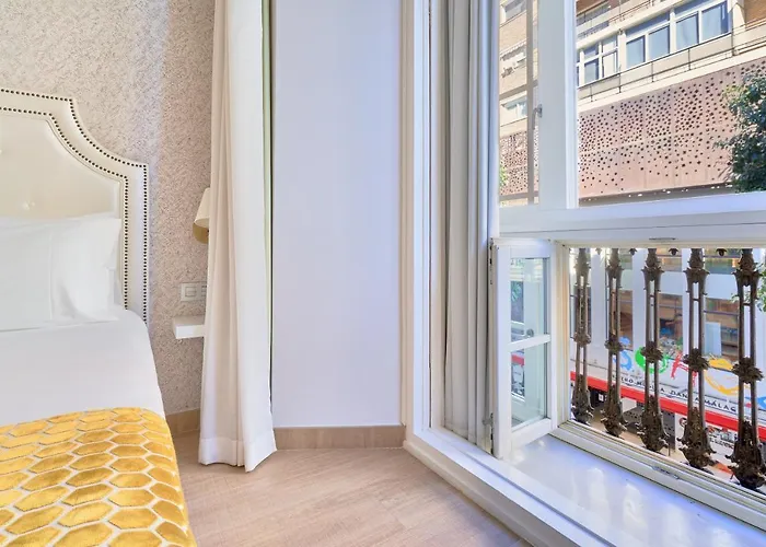 Tandem Soho Apartment *