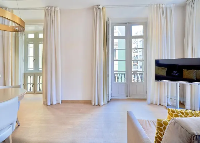 Tandem Soho Apartment