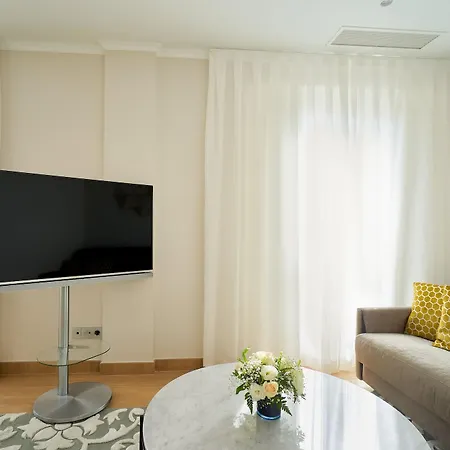 Tandem Soho Apartment *