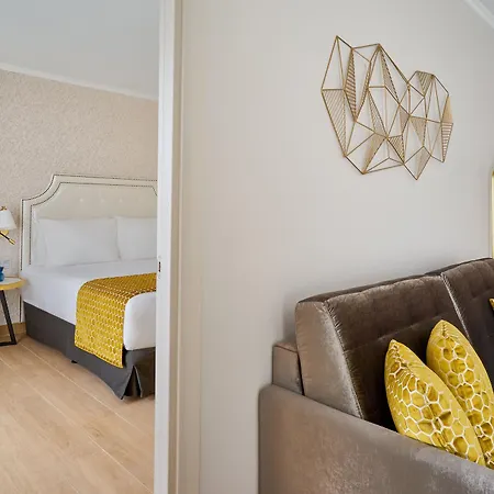 Tandem Soho Apartment