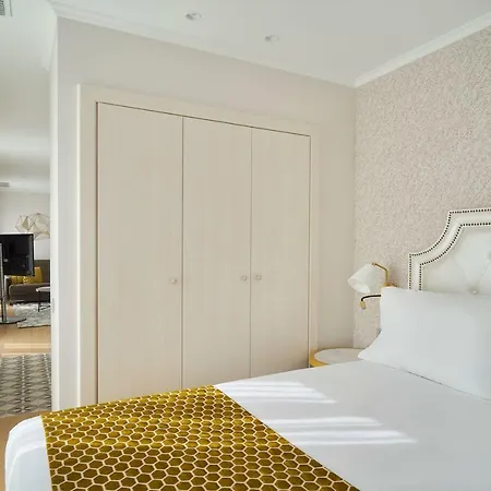 Tandem Soho Apartment
